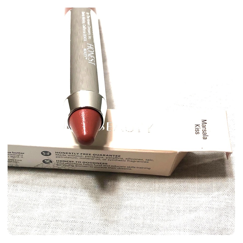 Truly Kissable Lip Crayon Marsala Kiss